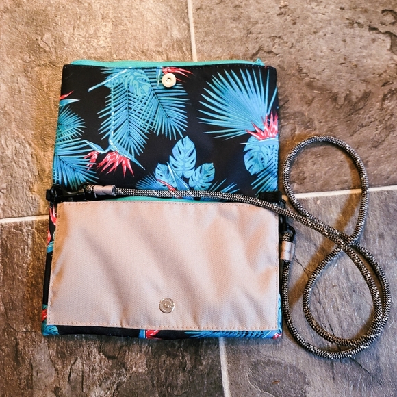 KAVU,‎ Twofold/Bi-Fold Clutch with Crossbody Strap, Tropical and Tan - Picture 2 of 8